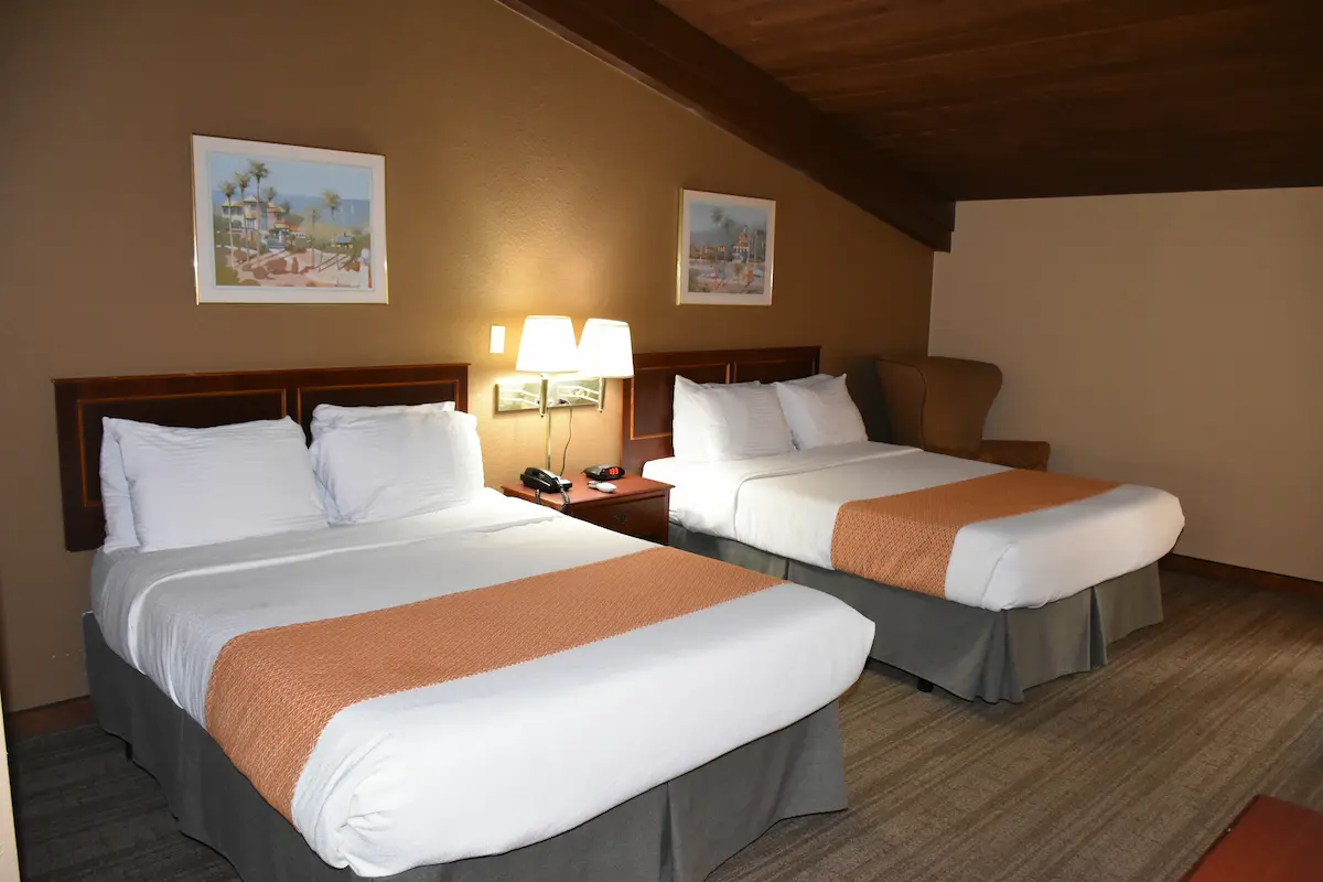 Executive Two Queen room beds photo